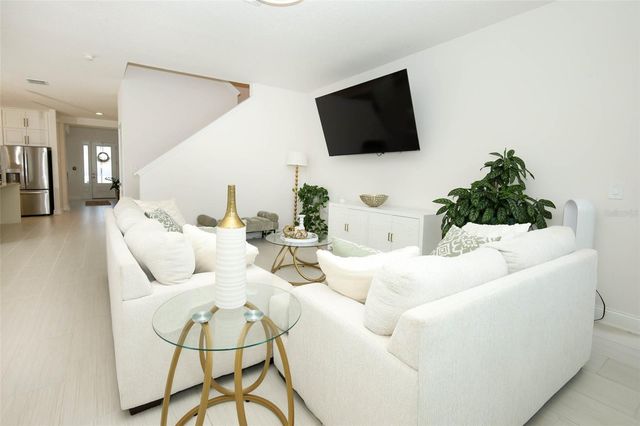 2010 BOSS HEWETT STREET, Winter Garden, FL 34787