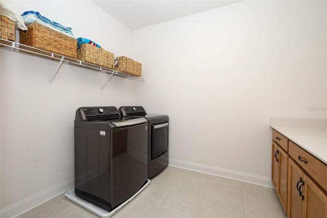 2010 BOSS HEWETT STREET, Winter Garden, FL 34787