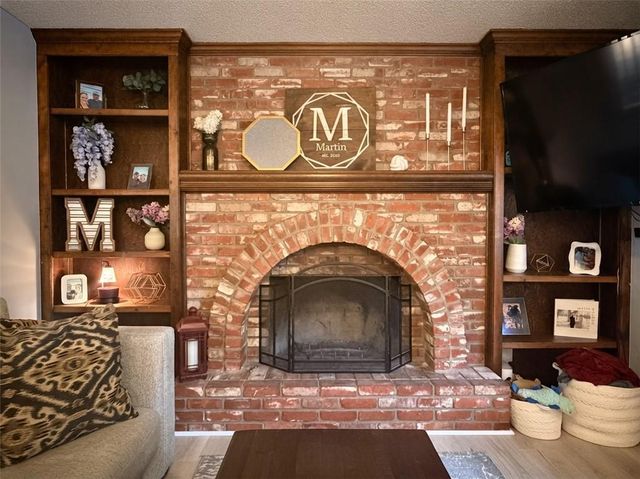 2909 SE 1ST Street, Blue Springs, MO 64014