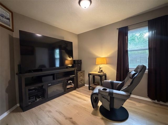 2909 SE 1ST Street, Blue Springs, MO 64014