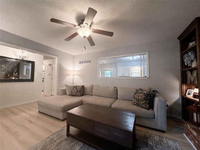 2909 SE 1ST Street, Blue Springs, MO 64014