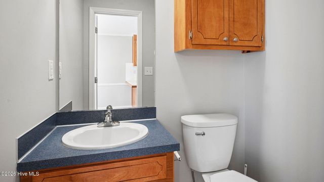 1201 Freeland Lane J8, Winterville, NC 28590