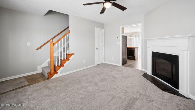 1201 Freeland Lane J8, Winterville, NC 28590