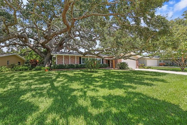2353 DEMARET DRIVE, Dunedin, FL 34698