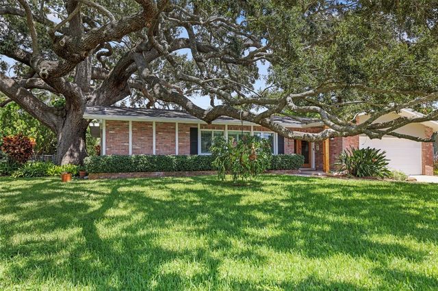 2353 DEMARET DRIVE, Dunedin, FL 34698