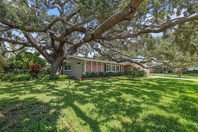 2353 DEMARET DRIVE, Dunedin, FL 34698