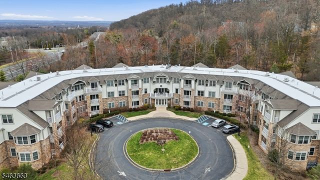 373 Victoria Drive, Bridgewater Twp., NJ 08807