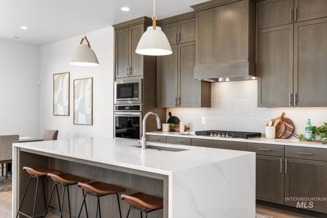 6668 N Wonder Ave Rouge-A, Meridian, ID 83646