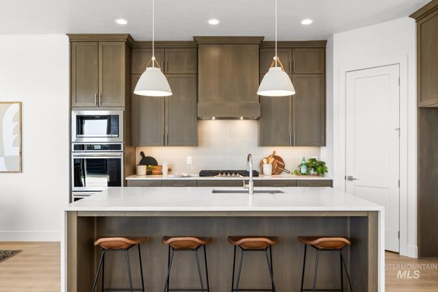 6668 N Wonder Ave Rouge-A, Meridian, ID 83646