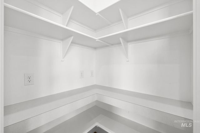 6668 N Wonder Ave Rouge-A, Meridian, ID 83646