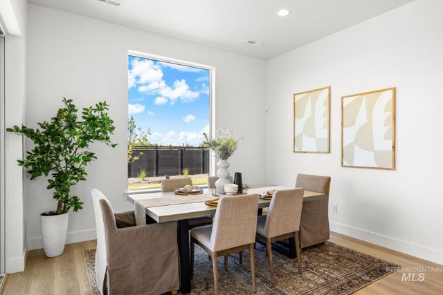 6668 N Wonder Ave Rouge-A, Meridian, ID 83646