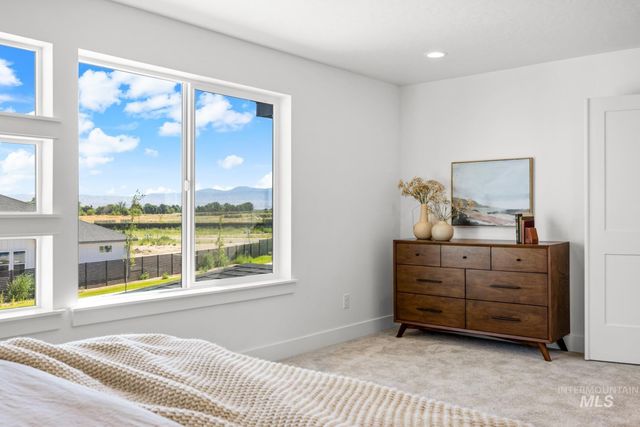 6668 N Wonder Ave Rouge-A, Meridian, ID 83646