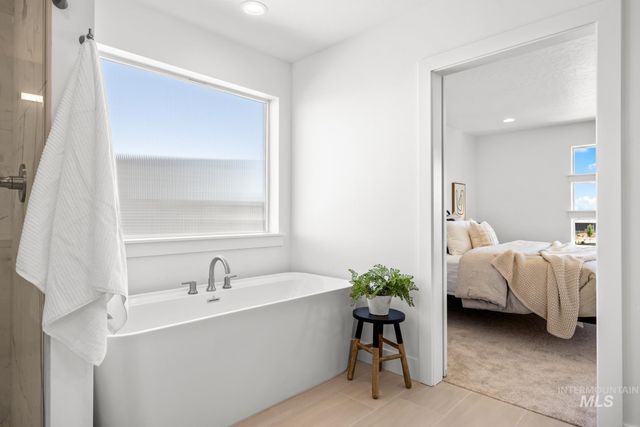 6668 N Wonder Ave Rouge-A, Meridian, ID 83646