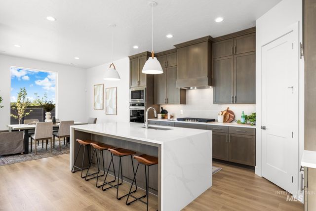 6668 N Wonder Ave Rouge-A, Meridian, ID 83646