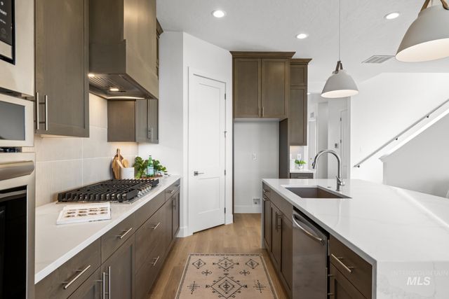 6668 N Wonder Ave Rouge-A, Meridian, ID 83646