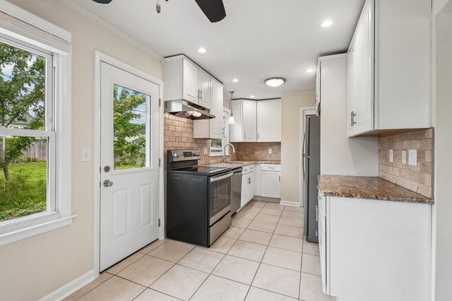120 E RUTHERFORD, Newark, DE 19713
