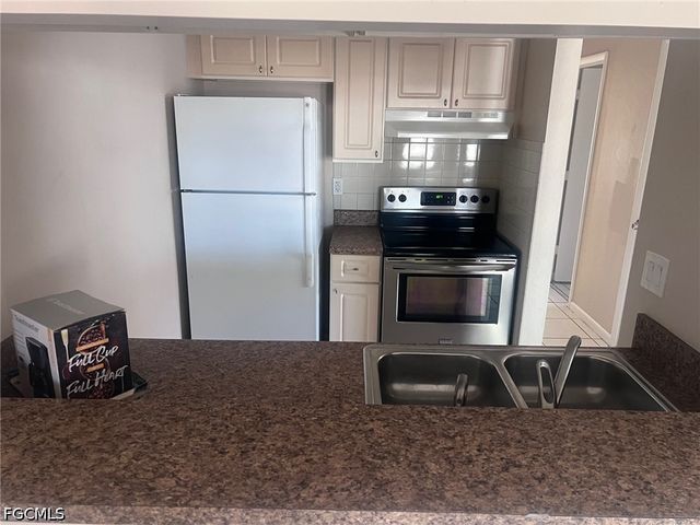 1315 SE 24th AVE, Cape Coral, FL 33990