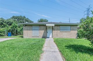 128 N Washington Street, Texas City, TX 77591