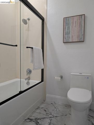 429 Cork Harbour CIR APT G, Redwood City, CA 94065