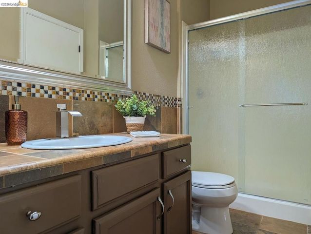 429 Cork Harbour CIR APT G, Redwood City, CA 94065
