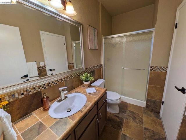429 Cork Harbour CIR APT G, Redwood City, CA 94065