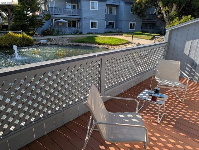 429 Cork Harbour CIR APT G, Redwood City, CA 94065