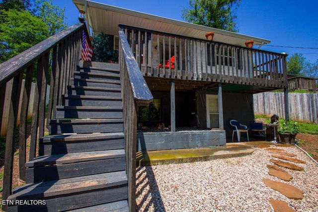 124 E Wadsworth Circle, Oak Ridge, TN 37830