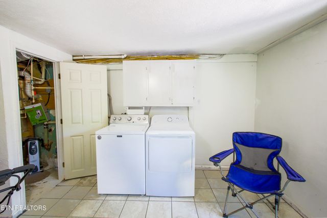 124 E Wadsworth Circle, Oak Ridge, TN 37830