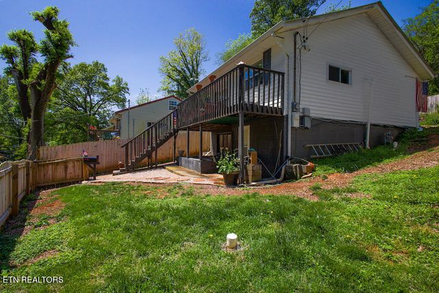 124 E Wadsworth Circle, Oak Ridge, TN 37830