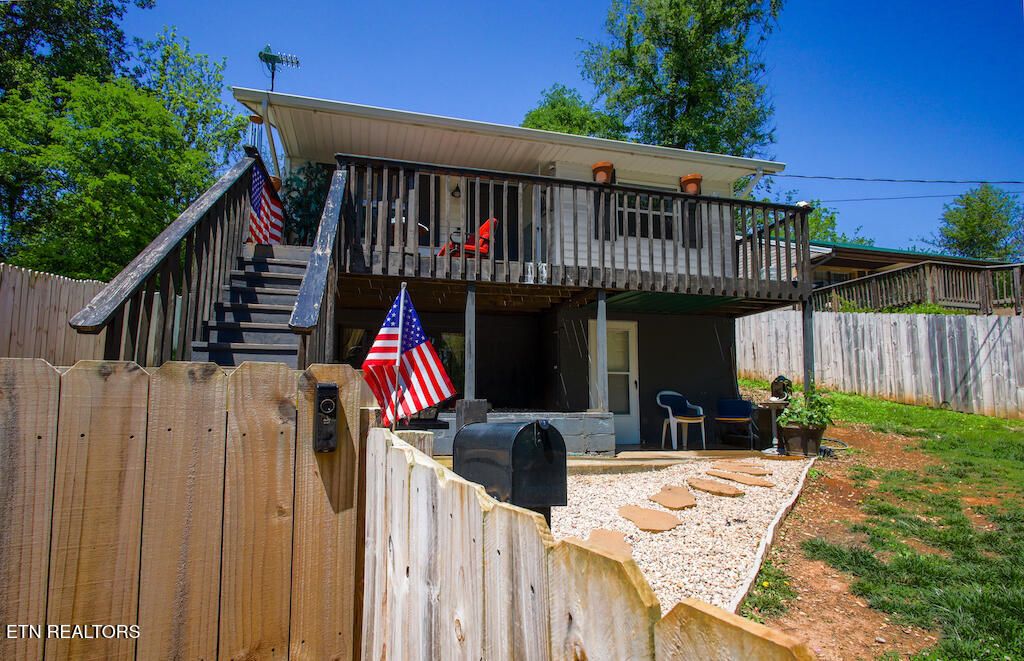 124 E Wadsworth Circle, Oak Ridge, TN 37830