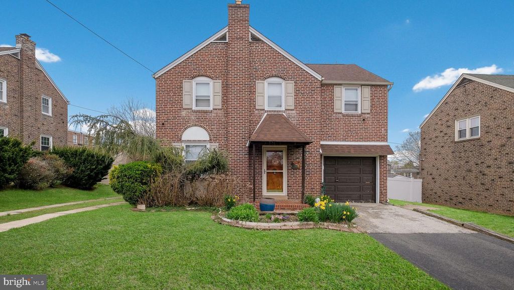 907 KENWOOD RD, Drexel Hill, PA 19026