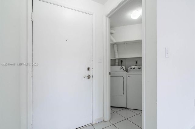 9431 Fontainebleau Blvd 112, Miami, FL 33172