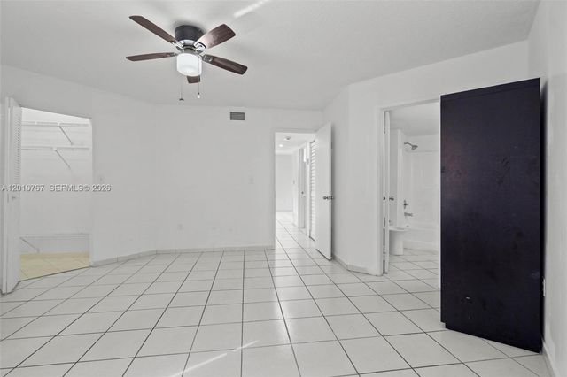 9431 Fontainebleau Blvd 112, Miami, FL 33172