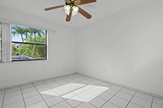 9431 Fontainebleau Blvd 112, Miami, FL 33172