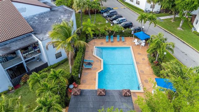 9431 Fontainebleau Blvd 112, Miami, FL 33172