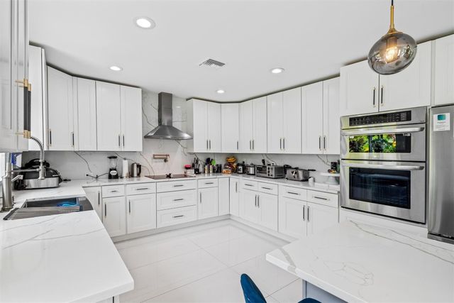 5450 NW 122nd Drive, Coral Springs, FL 33076