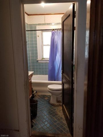 734 Broad St, Bloomfield Twp., NJ 07003