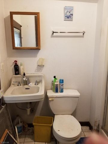 734 Broad St, Bloomfield Twp., NJ 07003