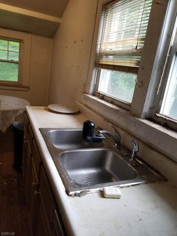 734 Broad St, Bloomfield Twp., NJ 07003