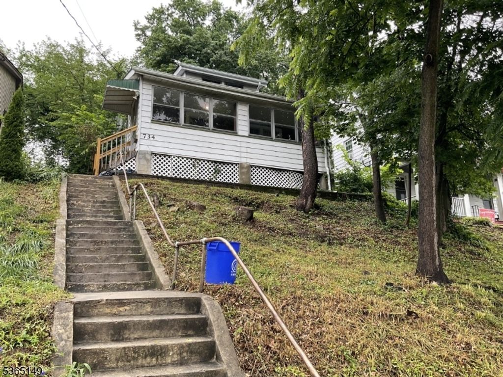 734 Broad St, Bloomfield Twp., NJ 07003