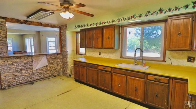 410 Spruce St, Aguilar, CO 81020