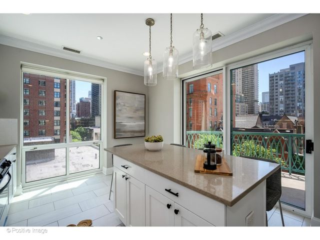 60 W Erie Street 601, Chicago, IL 60654