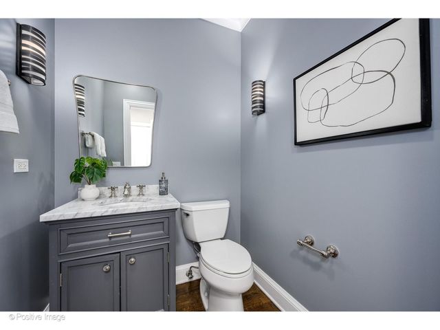 60 W Erie Street 601, Chicago, IL 60654