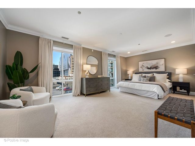 60 W Erie Street 601, Chicago, IL 60654