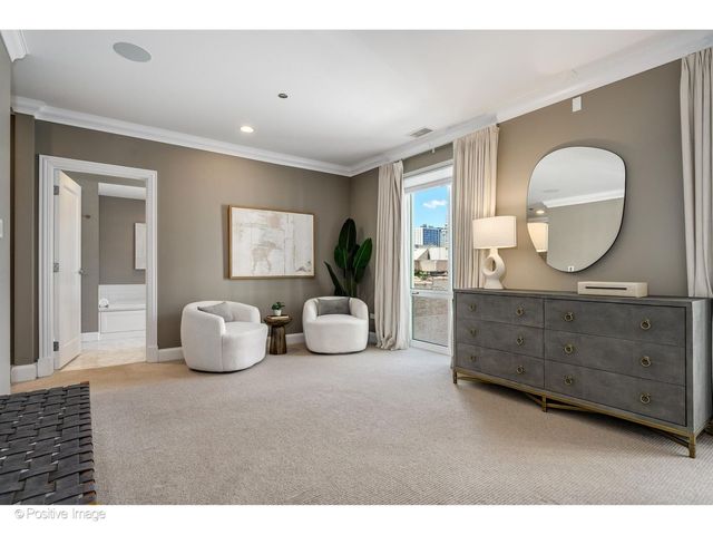 60 W Erie Street 601, Chicago, IL 60654