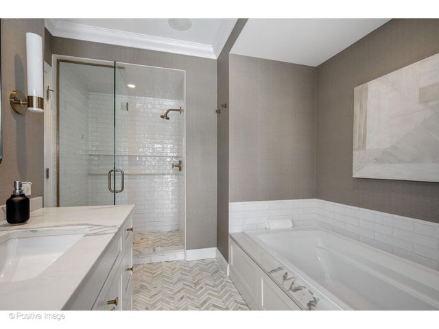 60 W Erie Street 601, Chicago, IL 60654