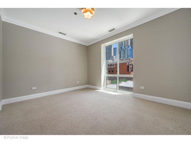60 W Erie Street 601, Chicago, IL 60654
