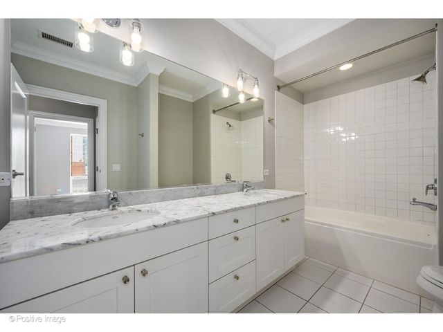 60 W Erie Street 601, Chicago, IL 60654