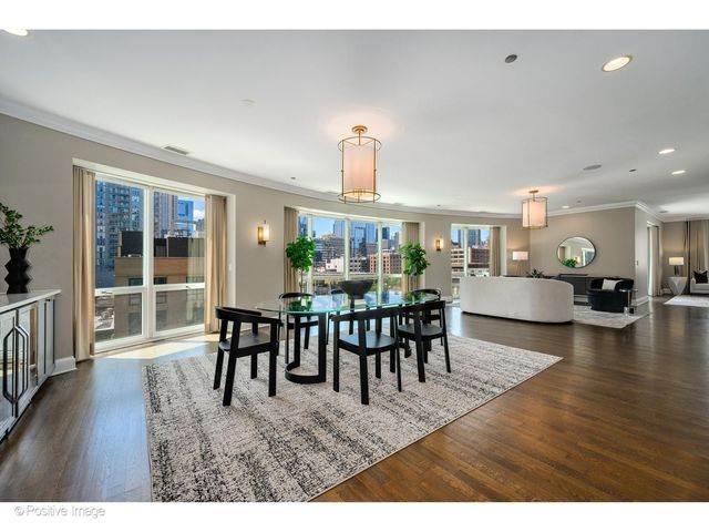 60 W Erie Street 601, Chicago, IL 60654