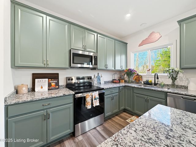 138 Sunflower Blvd, Mt Washington, KY 40047